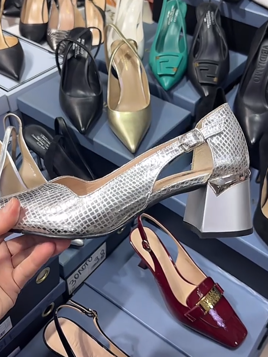 Stylish silver patent leather pointed toe thick heel casual shoes