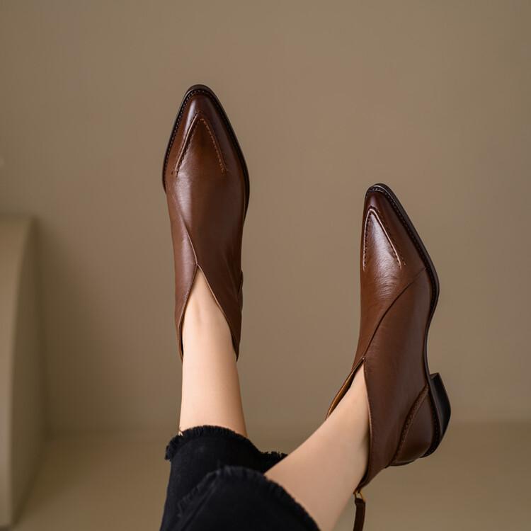 Retro leather pointed toe block heel boots