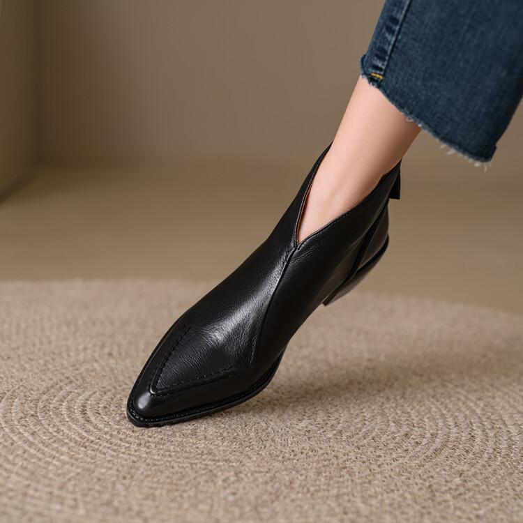 Retro leather pointed toe block heel boots