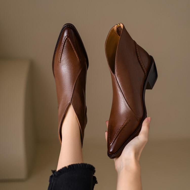 Retro leather pointed toe block heel boots