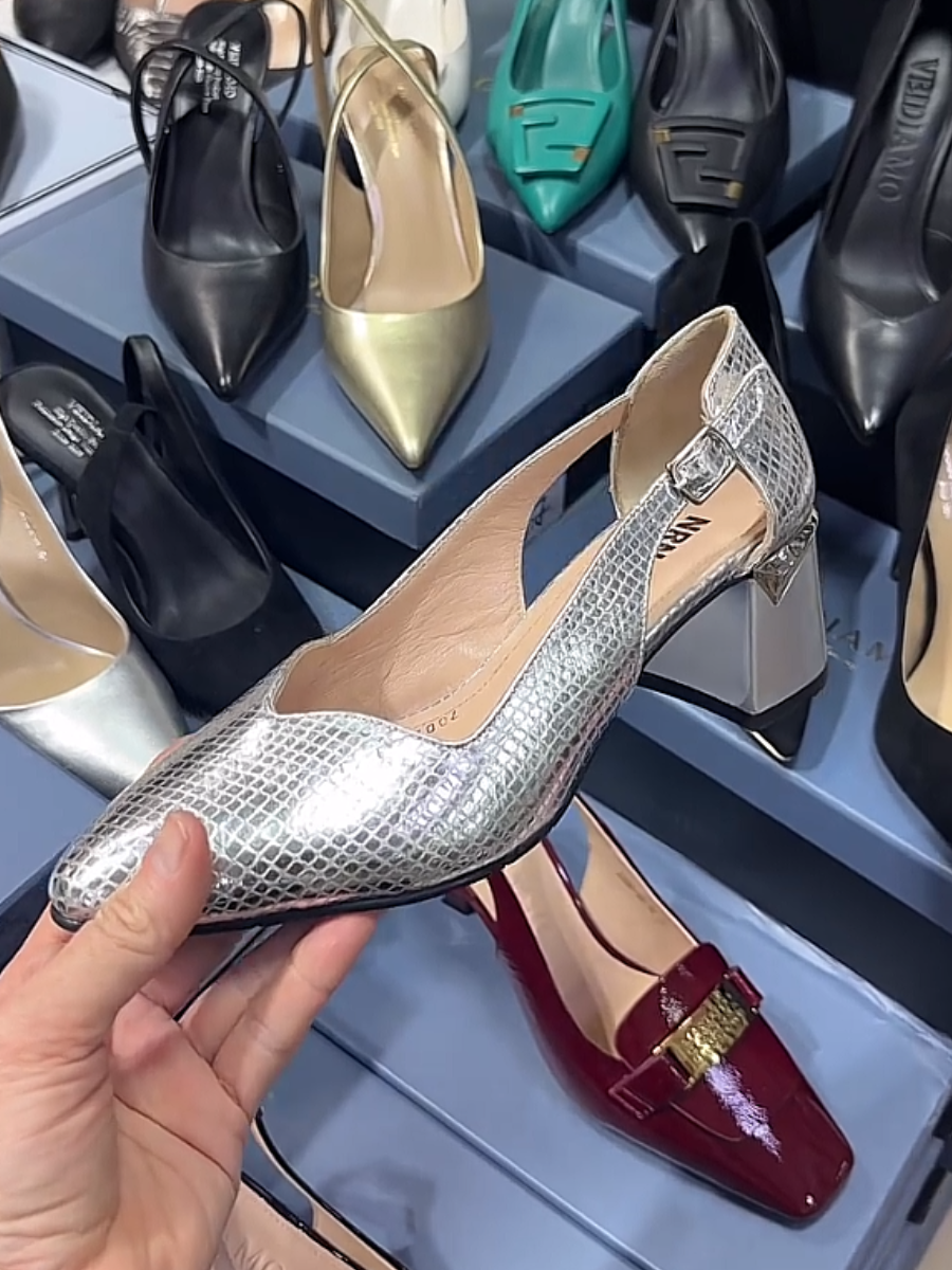 Stylish silver patent leather pointed toe thick heel casual shoes