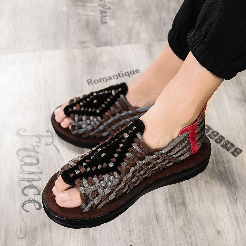 Men's trendy woven casual beach sandals