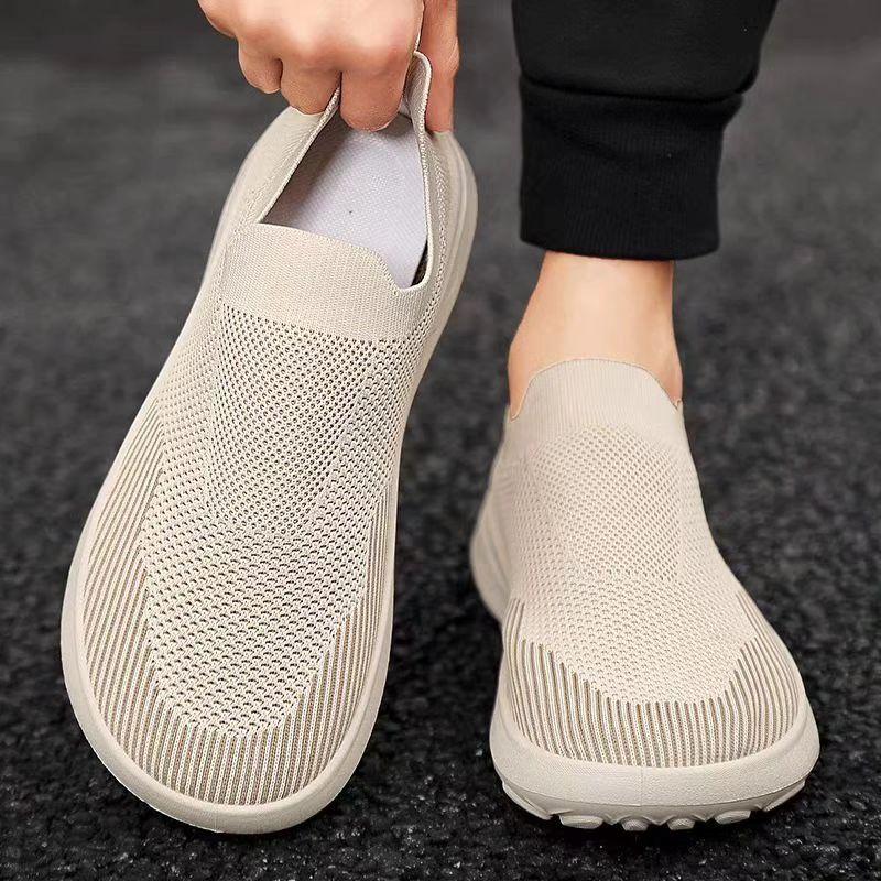 New breathable mesh soft sole lightweight shoes