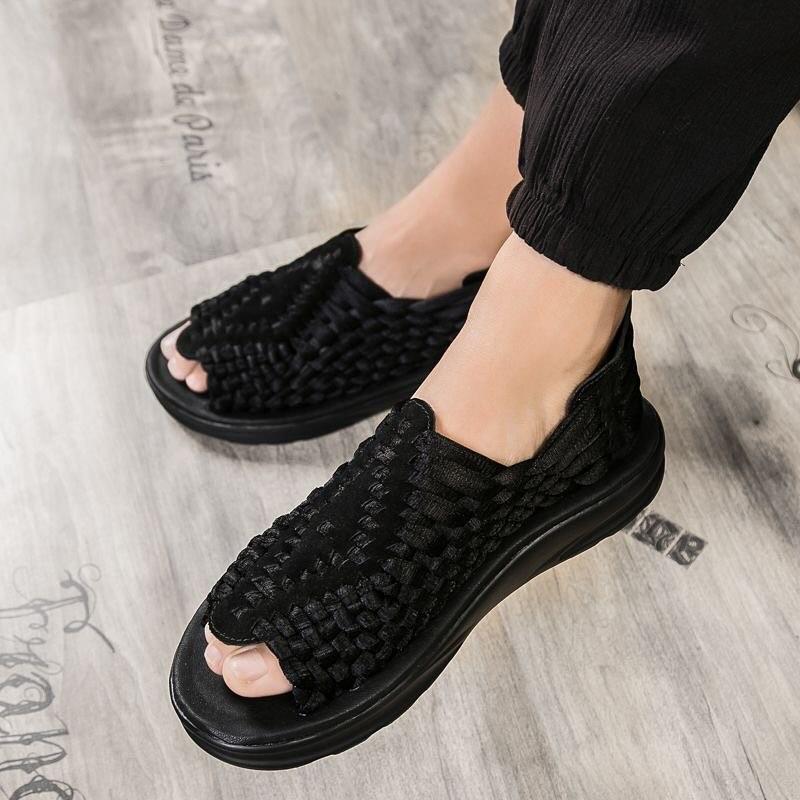 Men's trendy woven casual beach sandals