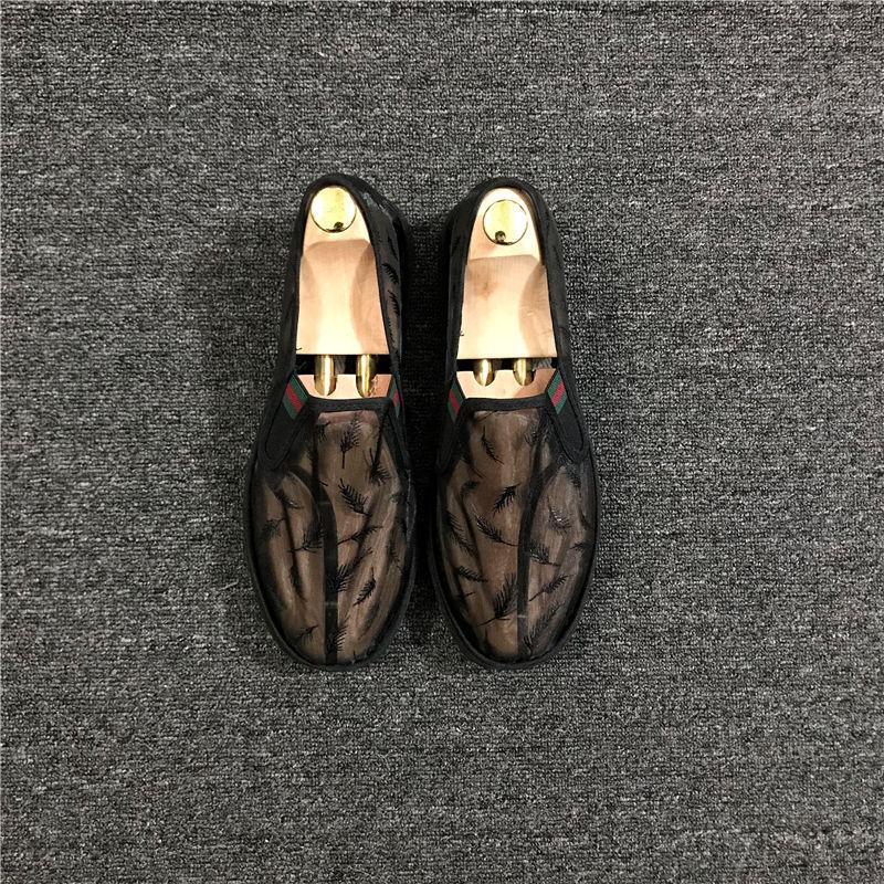 Stylish feather print breathable mesh slip-on soft sole shoes