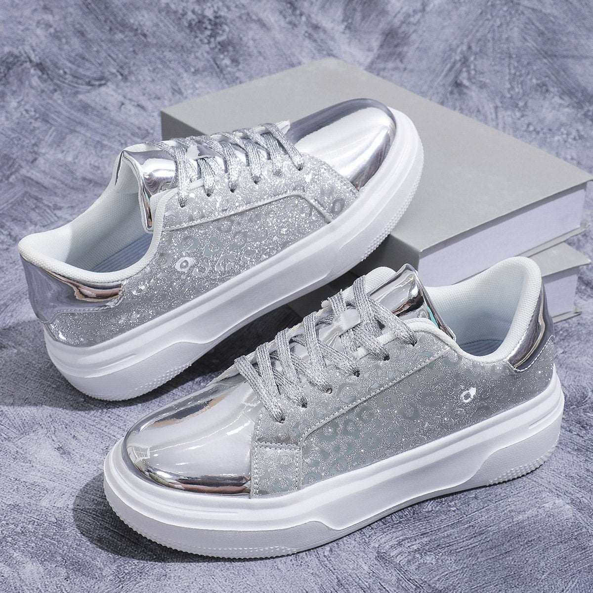 Stylish new glossy lace-up thick-soled sneakers