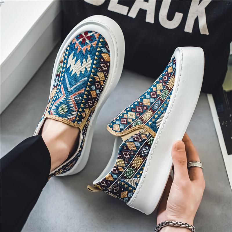 Trendy new ethnic print breathable flat casual sports canvas shoes