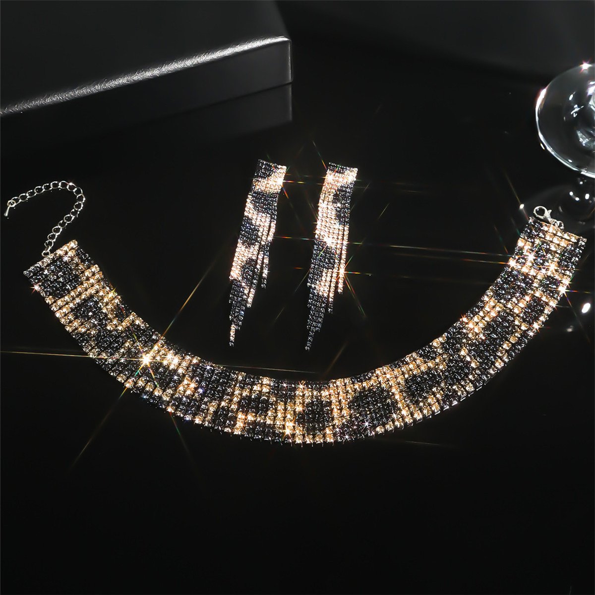 Shiny Necklace Earrings Two-piece Rhinestone Jewelry Set