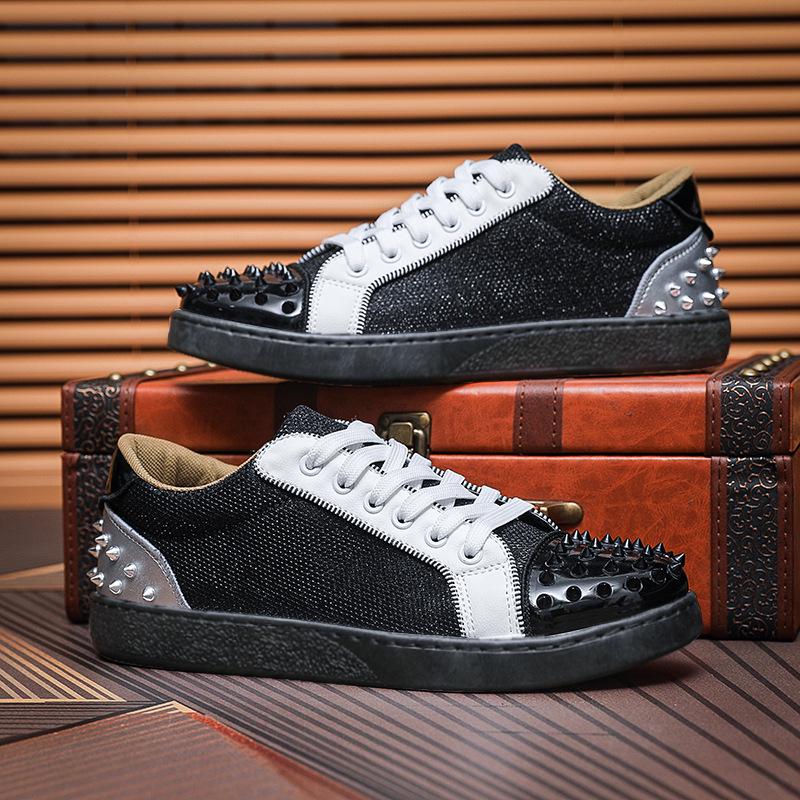 Trendy men's casual rivet sneakers