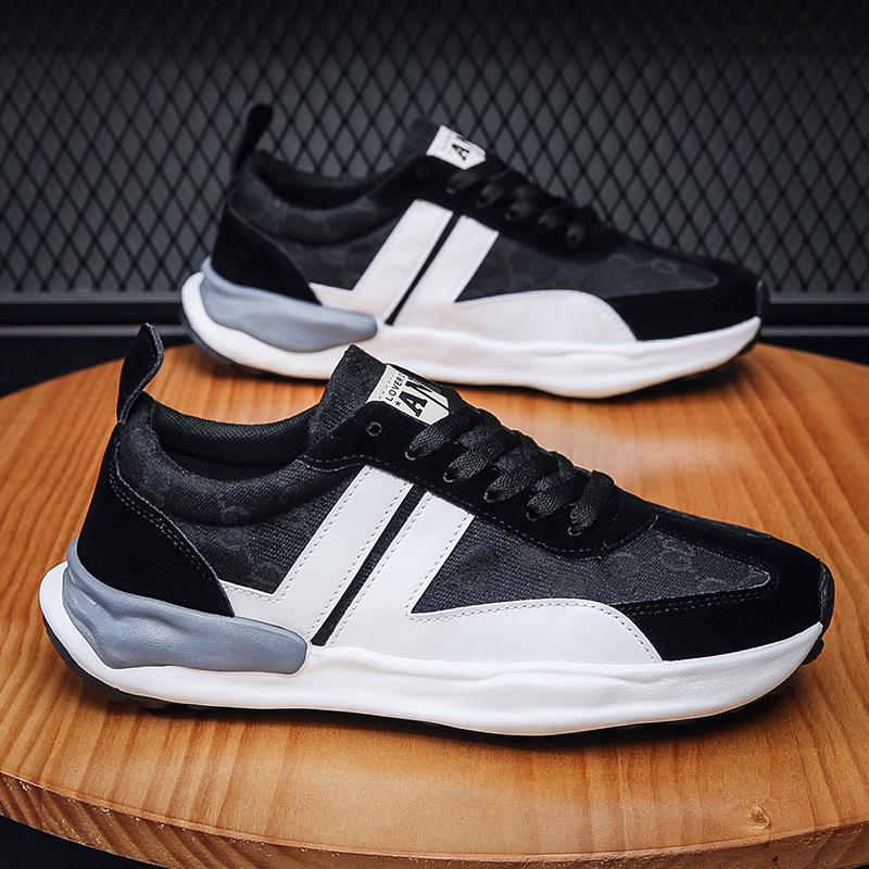 Versatile trendy breathable lightweight anti-odor soft-soled sneakers