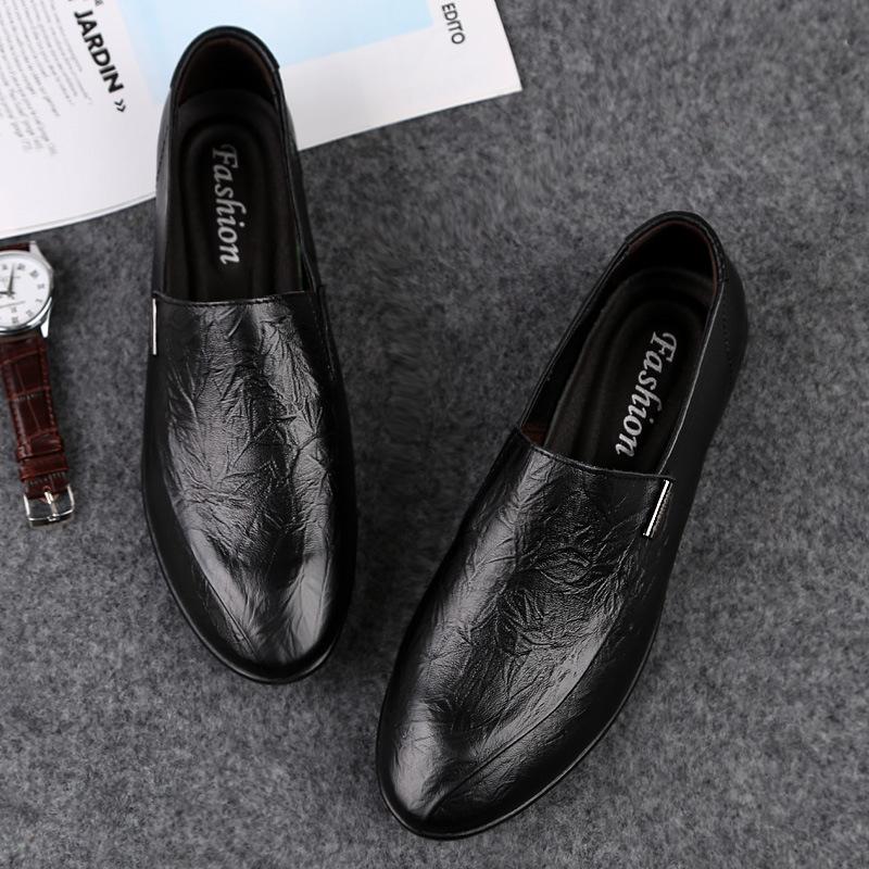 Trendy hand-scratched cowhide soft-soled men's shoes