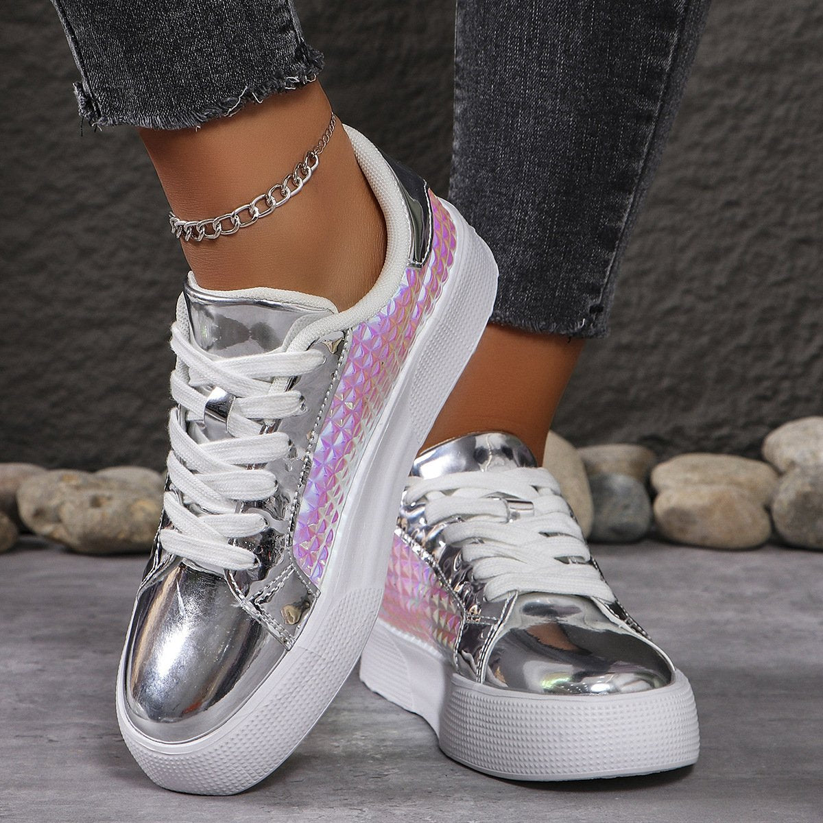 Stylish new glossy lace-up thick-soled sneakers