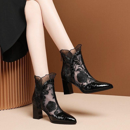 Stylishly embroidered breathable mesh block-heeled martin boots