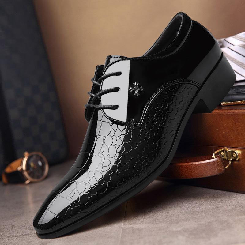 Stylish snake scale pattern men's business formal leather shoes