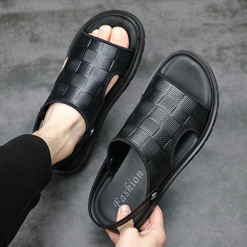 Stylish plaid men's leather casual slippers