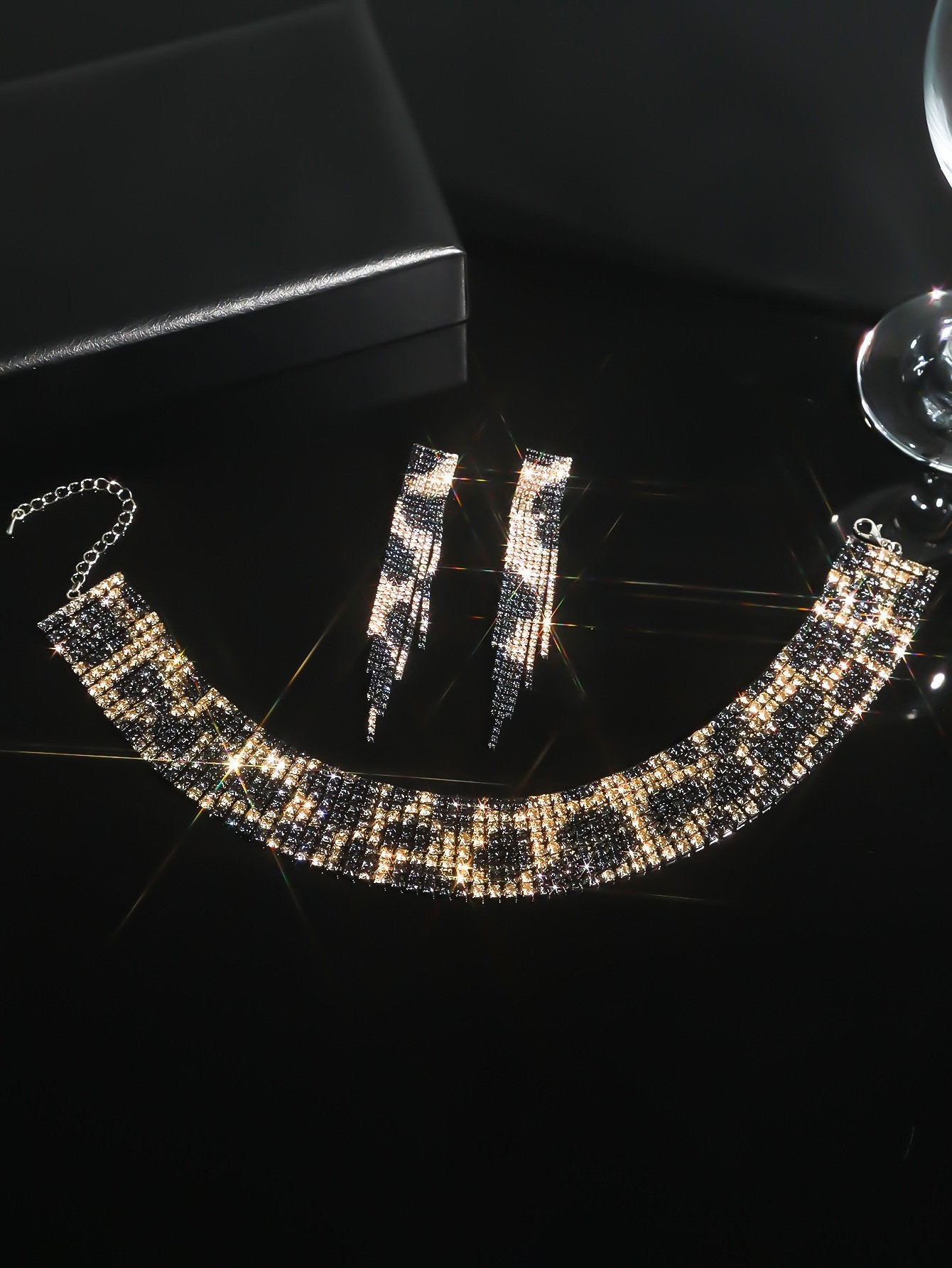 Shiny Necklace Earrings Two-piece Rhinestone Jewelry Set