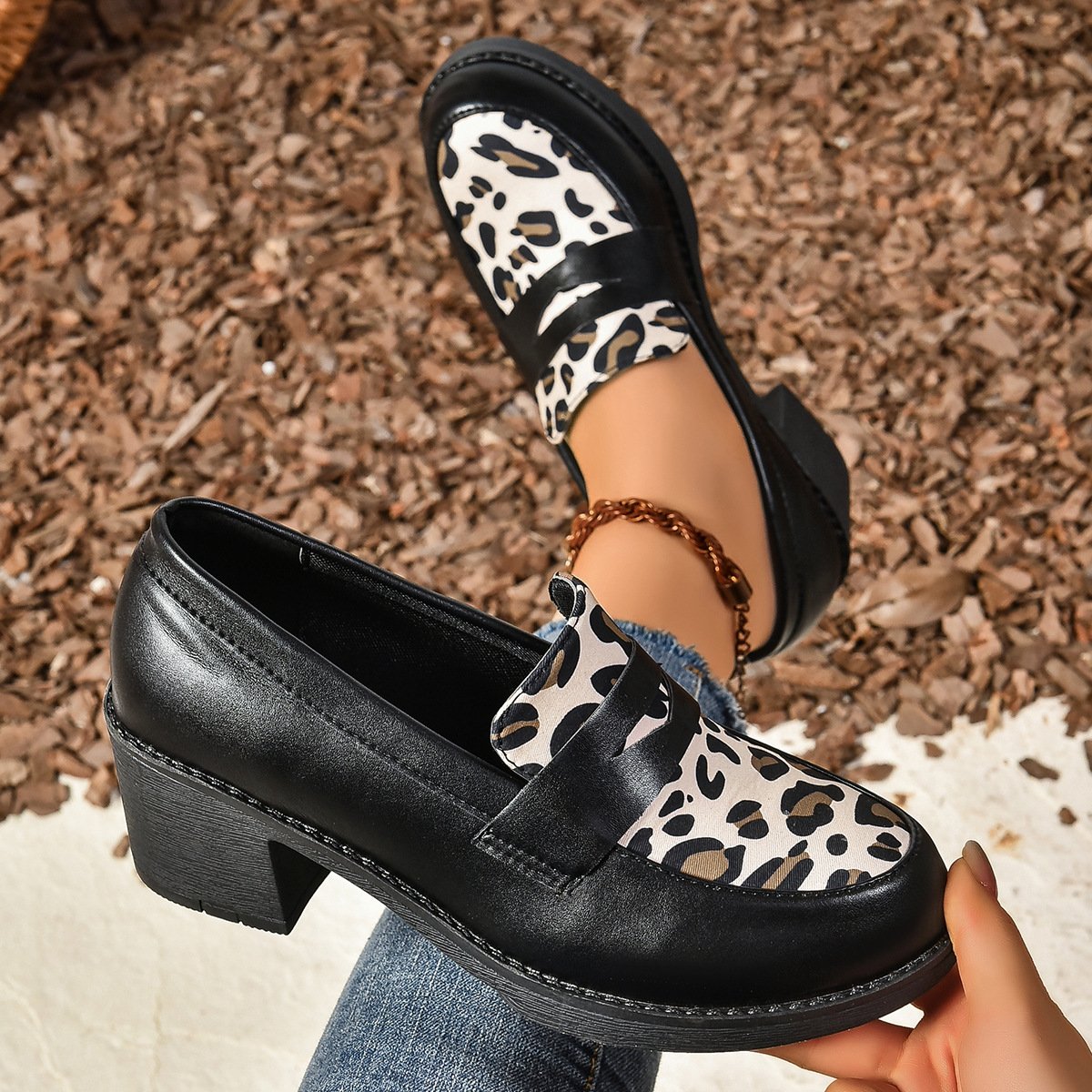 Trendy new leopard print thick-soled slip-on round toe thick heel loafers