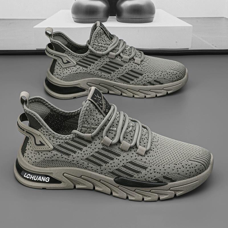 Trendy new men's casual mesh sports shoes