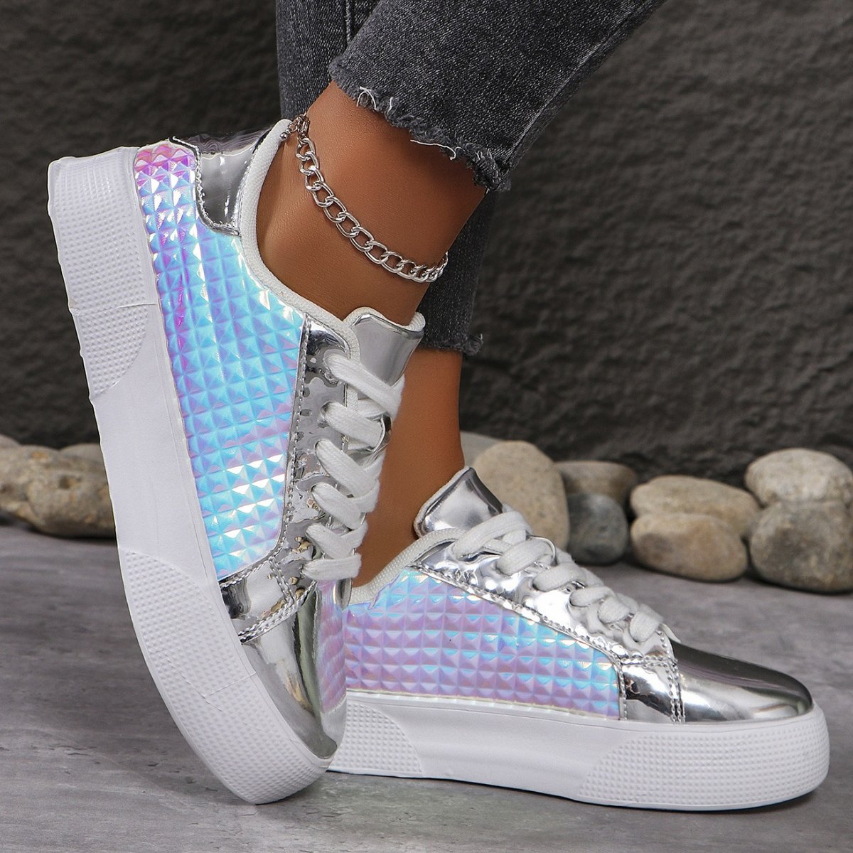 Stylish new glossy lace-up thick-soled sneakers