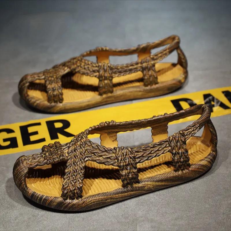 Retro trendy woven breathable men's personalized soft-soled beach sandals