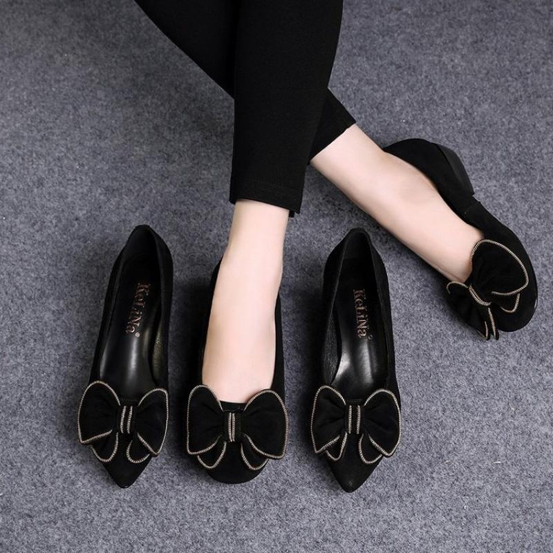 Women's leather matte soft-topped flats