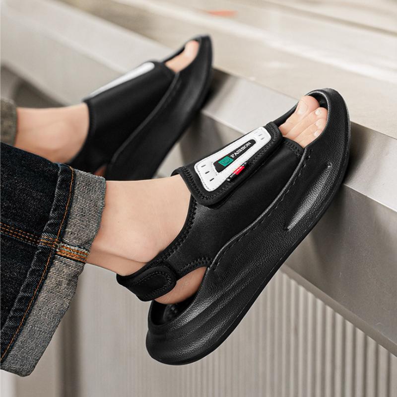 Trendy and comfortable new summer beach non-slip sandals