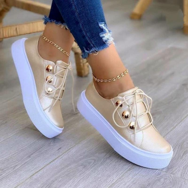 Women's platform lace-up stud shoes