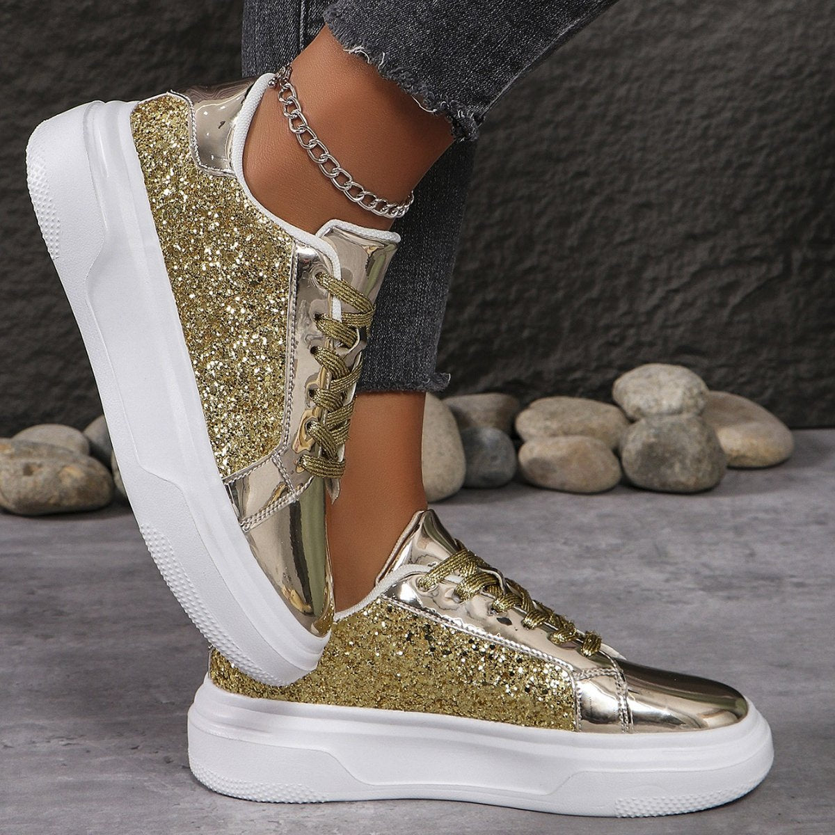 Stylish new glossy lace-up thick-soled sneakers