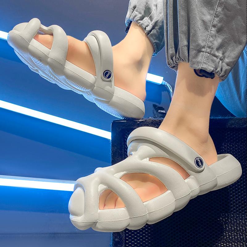 Trendy men's sports slippers